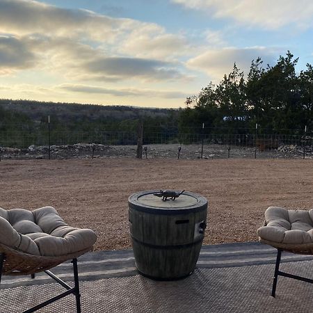 Airstream Alfresco Hotel Fredericksburg Bagian luar foto